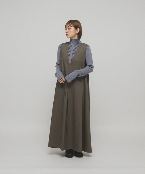 KBF（ケイビーエフ）の「『一部WEB限定カラー』2WAYフレアジャンパースカート（ワンピース・レディース・CHARCOAL/BLACK/BROWN×BLU/NAVY・36/38）」の4枚目の写真