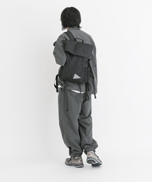 EKAL（エカル）の「and wander　ECOPAK 18L backpack（バックパック/リュック・メンズ・Black/Off White・one）」の12枚目の写真