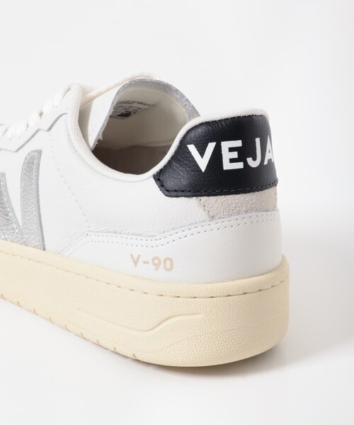 かぐれ(カグレ)の「veja V-90(スニーカー・レディース・WH SV BK/FULL BLACK・37/38)」の6枚目の写真