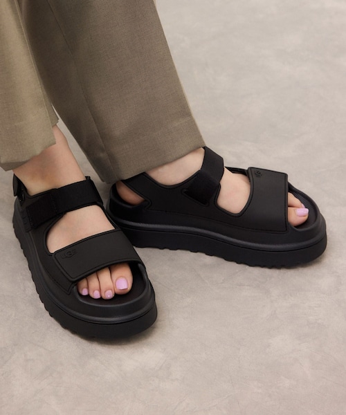 ADAM ET ROPE'(アダムエロペ)の「【UGG(アグ)】W GOLDENGLOW(サンダル・レディース・ブラック/ベージュ・23/24/25)」の2枚目の写真