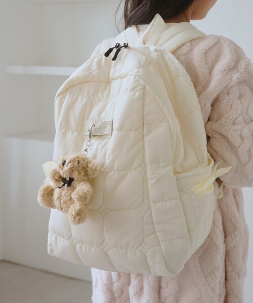 ROPE' PICNIC(ロペピクニック)の「【KIDS/キッズ】くまマスコット付キルティングリュック(バックパック/リュック・キッズ・キナリ/サックス・S)」の2枚目の写真