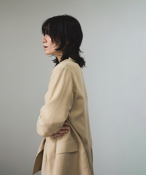 ADAM ET ROPE'（アダムエロペ）の「[25SS]GENTLE SILK ジャケット【セットアップ対応・洗える】（テーラードジャケット・レディース・ブラック/ベージュ/ブルー・F）」の11枚目の写真