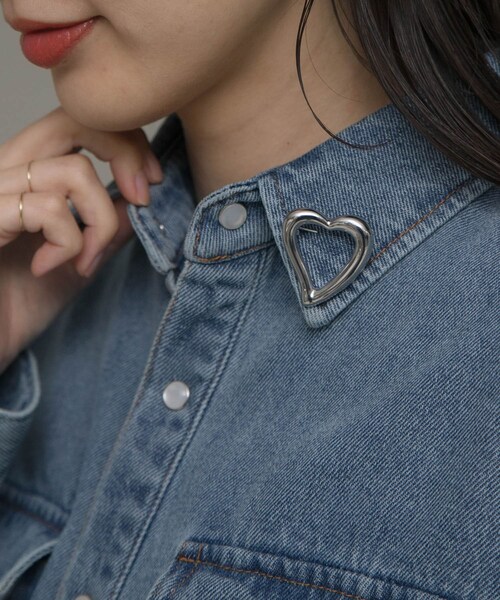 URBAN RESEARCH Sonny Label（アーバンリサーチサニーレーベル）の「ハートブローチ（ブローチ/コサージュ・レディース・シルバー/ゴールド・one）」の3枚目の写真