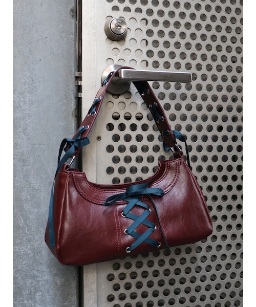 jouetie（ジュエティ）の「レースアップリボンハンドバッグ（ハンドバッグ・レディース・ブラック/ボルドー/シルバー・F）」の7枚目の写真