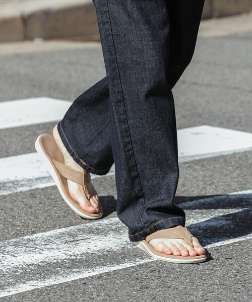 ITEMS URBANRESEARCH（アイテムズ アーバンリサーチ）の「エコレザートングサンダル（サンダル・メンズ・BEG/BLK/GRN/PNK・26.5/27.5）」の20枚目の写真