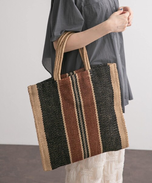 KBF（ケイビーエフ）の「MAISON BENGAL　NEW JUTE PORESH BAG（トートバッグ・レディース・ORANGE/ROYAL/BROWN・FREE）」の3枚目の写真