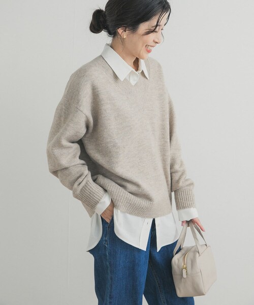 URBAN RESEARCH DOORS(アーバンリサーチドアーズ)の「VネックKNITプルオーバー(ニット/セーター・レディース・GREIGE/RED/NAVY・Free)」の6枚目の写真