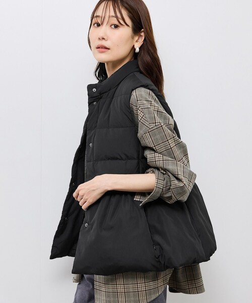 ROPE' PICNIC（ロペピクニック）の「【GREEN DOWN/グリーンダウン】ペプラムダウンベスト（ダウンベスト・レディース・ブラック/オフホワイト・F）」の15枚目の写真