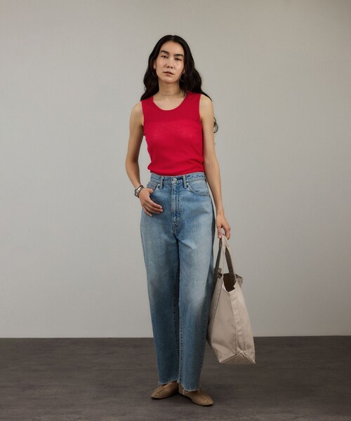 ADAM ET ROPE'（アダムエロペ）の「nu=layerスクープネックタンクトップ（タンクトップ・レディース・ブラック/ライトグレー/ホワイト/レッド・F）」の6枚目の写真