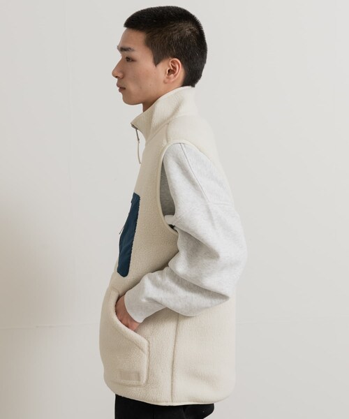 THE GOODLAND MARKET（ザグッドランドマーケット）の「AIGLE　シェルパフリース リバーシブルベスト T-KIT（ベスト・メンズ・DOVE/KRAFT/NOIR・M/L/XL）」の8枚目の写真