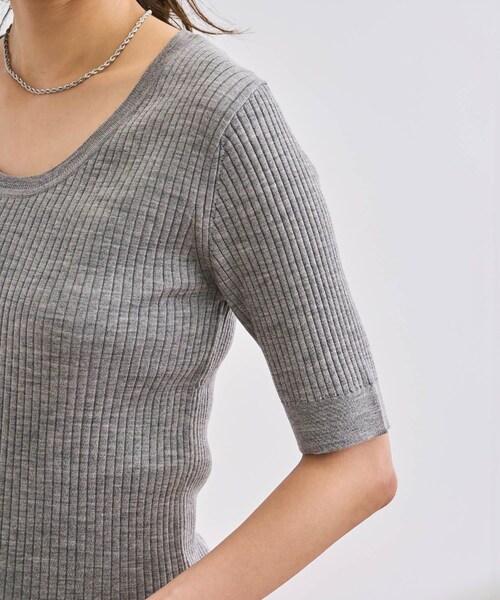 ROPE'(ロペ)の「ワイドリブラウンドネック スーパーメリノウール ニット/イージーケア(ニット/セーター・レディース・ブラック/グレー/オフホワイト・F)」の21枚目の写真