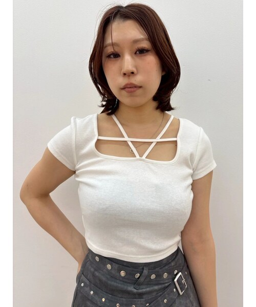 EVRIS（エヴリス）の「デコルテデザインショートトップス（Tシャツ/カットソー・レディース・ホワイト/ブラック/ブルー・F）」の8枚目の写真