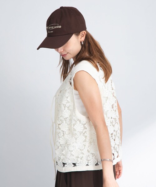 URBAN RESEARCH Sonny Label（アーバンリサーチサニーレーベル）の「ボタニカルモチーフレースベスト（ベスト・レディース・オフ/ブラック・FREE）」の9枚目の写真
