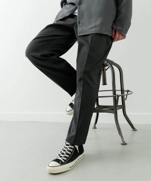 ITEMS URBANRESEARCH(アイテムズ アーバンリサーチ)の「1-tuckストレッチイージーパンツ(その他パンツ・メンズ・GRY/BEG/BRN/BLK・M/L)」の6枚目の写真