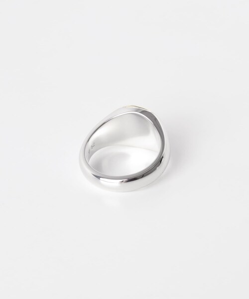 URBAN RESEARCH(アーバンリサーチ)の「TOM WOOD Butterfly Ring Gold(リング・メンズ・GOLD・48/50/52)」の4枚目の写真