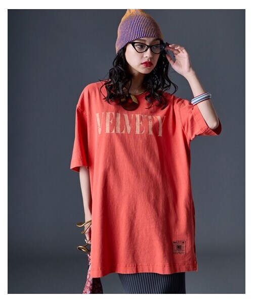nissen（ニッセン）の「綿100％ピグメント染ロゴプリントチュニックTシャツ＜大きいサイズ有＞GEVS.（チュニック・レディース・トマトレッド/パープル/チャコール・M/L/LL/3L/4L/5L/6L/8L/10L）」の21枚目の写真