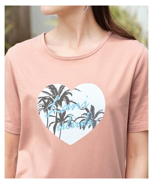 nissen（ニッセン）の「大きいサイズ 綿混プリントTシャツ（吸汗速乾）（薄手素材）（Tシャツ/カットソー・レディース・オフホワイト(ガールフォト)/黒(変形ロゴ)/ラベンダー(フラワー)/カーキ(スカーフモチーフ)/ブルーグレー(クジラ)/ピーナッツ(カレッジタイガー)/ピンク(ヤシの木)/チャコール(数字ロゴ)/黒(フォトグラフィック)/ネイビー(シンプルロゴ)・L/LL/3L/4L/5L/6L/8L/10L）」の10枚目の写真