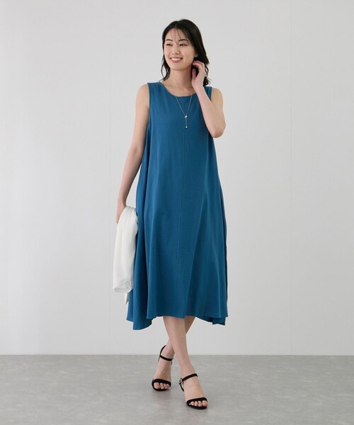 Jayro（ジャイロ）の「Aラインノースリーブワンピース（ワンピース・レディース・ブラック/ベージュ/グリーン/ターコイズ/レッド/カラシ系・F）」の7枚目の写真