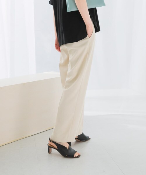 URBAN RESEARCH ROSSO（アーバンリサーチロッソ）の「『WEB/一部店舗限定』『撥水』センタープレスイージーパンツ（その他パンツ・レディース・ecru/black・36/38）」の5枚目の写真