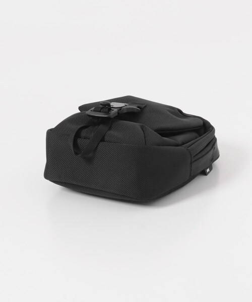 URBAN RESEARCH（アーバンリサーチ）の「Aer　Street Sling（ショルダーバッグ・メンズ・BLACK・FREE）」の5枚目の写真