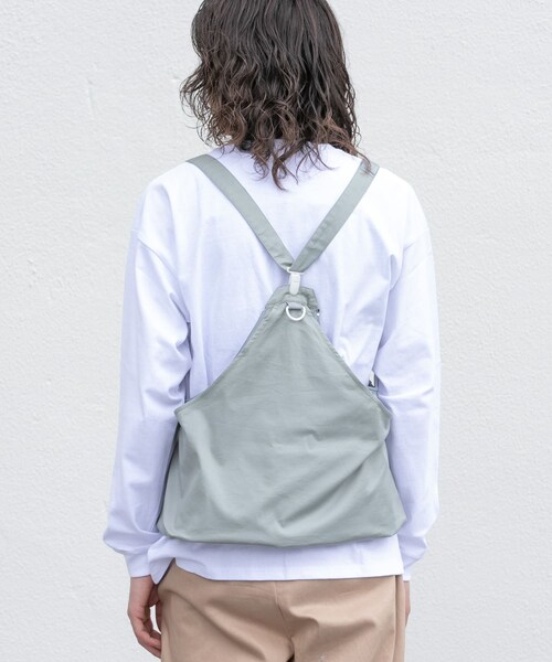 ITEMS URBANRESEARCH（アイテムズ アーバンリサーチ）の「2WAYユーティリティバッグベスト（ベスト・レディース・KHAKI/BEIGE/L.CHARCOAL・one）」の11枚目の写真