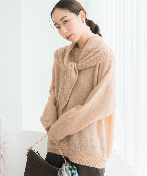 URBAN RESEARCH ROSSO（アーバンリサーチロッソ）の「F by ROSSO　ヘアリーニットプルオーバー+ニットスカーフ（ニット/セーター・レディース・OFF WHITE/BEIGE/GRAY・FREE）」の3枚目の写真