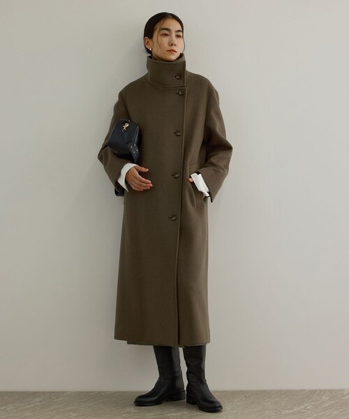 ADAM ET ROPE'(アダムエロペ)の「【WEB限定】スタンドカラー2WAYロングコート(ダウンジャケット/コート・レディース・チャコール/ライトグレー/ブラウン・F)」の11枚目の写真