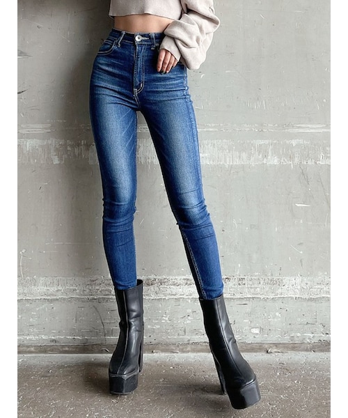 GYDA（ジェイダ）の「M/W SHAPELY スキニーデニムパンツ（デニムパンツ・レディース・ブルー/アイスブルー/スカイブルー/インディゴ・XS/S/M）」の3枚目の写真