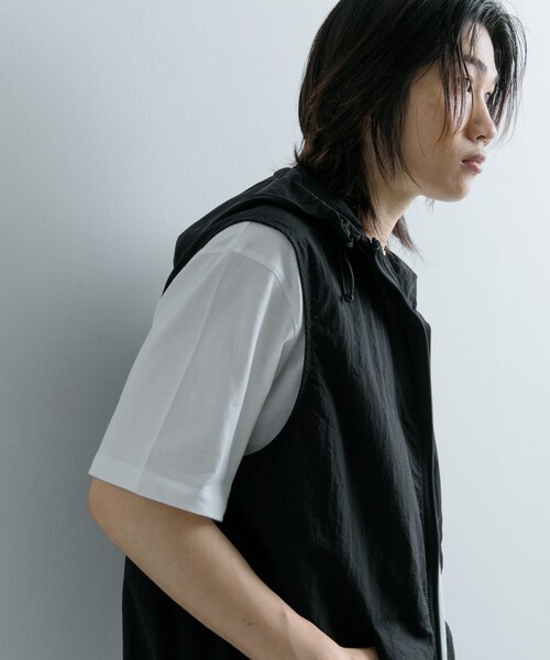 SENSE OF PLACE by URBAN RESEARCH（センスオブプレイスバイアーバンリサーチ）の「『セットアップ対応』ナイロンフーデッドトラックベスト（テーラードジャケット・メンズ・BLACK/L.BLUE・M/L）」の11枚目の写真