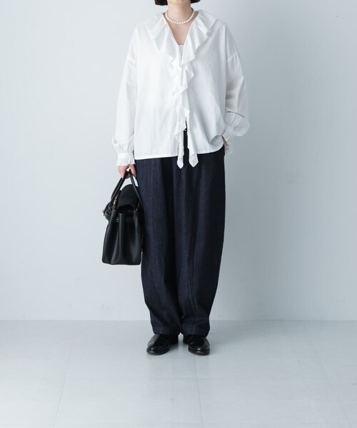 かぐれ（カグレ）の「コットンフリルカラーシャツ（シャツ/ブラウス・レディース・OFF/CHARCOAL・Free）」の13枚目の写真