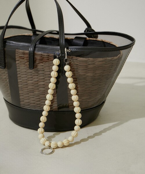 ADAM ET ROPE'（アダムエロペ）の「【La Maison de Lyllis（メゾンドリリス）】HATKEEPER（ネックレス・レディース・ホワイト系/ブラウン系/キャメル・F）」の4枚目の写真