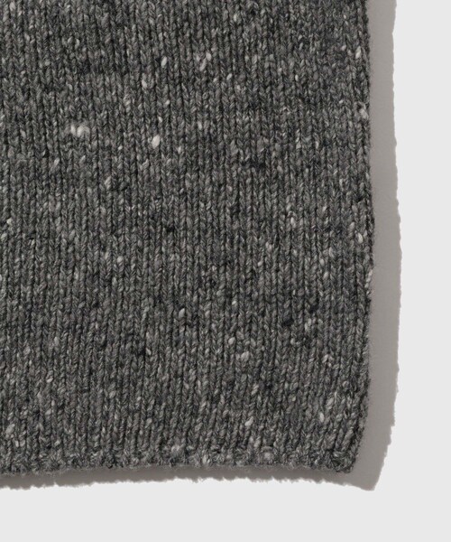 ADAM ET ROPE'(アダムエロペ)の「【AURALEE/オーラリー】LOW-GAUGE HOMESPUN TWEED KNIT P/O(ニット/セーター・メンズ・ライトグレー/ダークブラウン・3/4)」の13枚目の写真