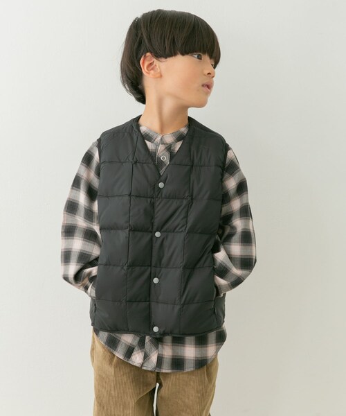 URBAN RESEARCH DOORS(アーバンリサーチドアーズ)の「TAION V-NECK BUTTON DOWN VEST(KIDS)(ダウンジャケット/コート・キッズ・ICEGRAY/BLACK/BEIGE・110/120/130/140)」の2枚目の写真