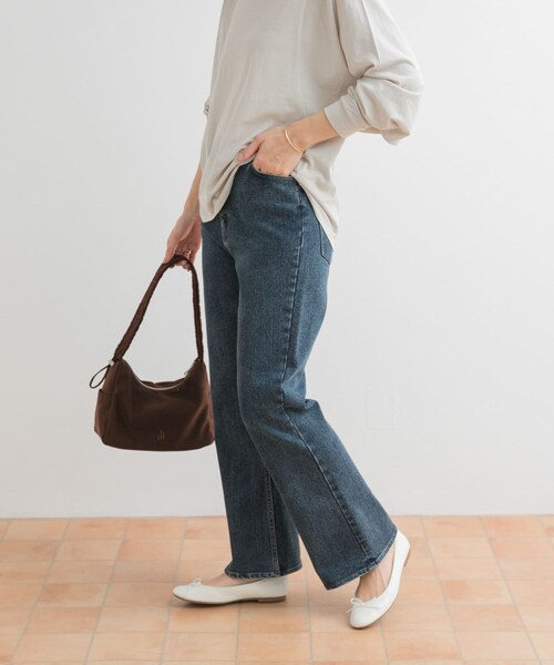 URBAN RESEARCH DOORS（アーバンリサーチドアーズ）の「ストレッチフレアデニムパンツ（デニムパンツ・レディース・INDIGO/L/INDIGO・S/M）」の7枚目の写真