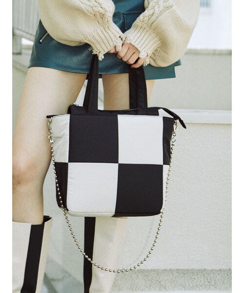 jouetie（ジュエティ）の「ブロッキングパッファーバッグ（トートバッグ・レディース・パープル/ブラック/アイボリー・F）」の20枚目の写真