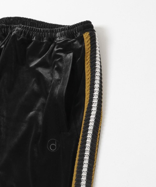 URBAN RESEARCH（アーバンリサーチ）の「The DUFFER N NEPHEWS　VELOUR TRACK PANTS（その他パンツ・メンズ・BLACK/NAVY・S/M）」の8枚目の写真