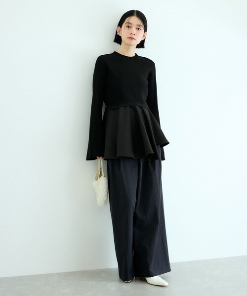 ADAM ET ROPE'(アダムエロペ)の「【サステナブル】ペプラムコンビニットプルオーバー(Tシャツ/カットソー・レディース・ブラック/オフホワイト/ライトグリーン・F)」の9枚目の写真