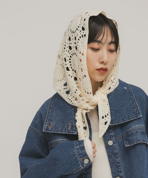 KBF（ケイビーエフ）の「トライアングルクロシェスカーフ（バンダナ/スカーフ・レディース・IVORY/D.BROWN・One）」の18枚目の写真