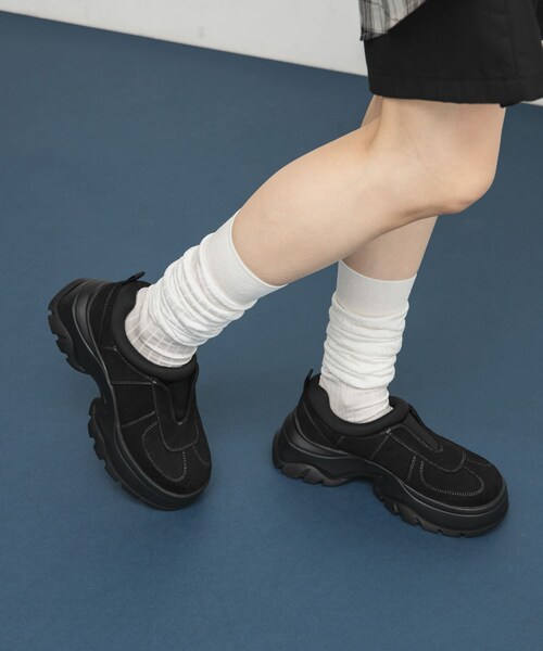 KBF（ケイビーエフ）の「ステッチデザインスリッポン（スニーカー・レディース・BROWN/BLACK・36/37/38）」の7枚目の写真