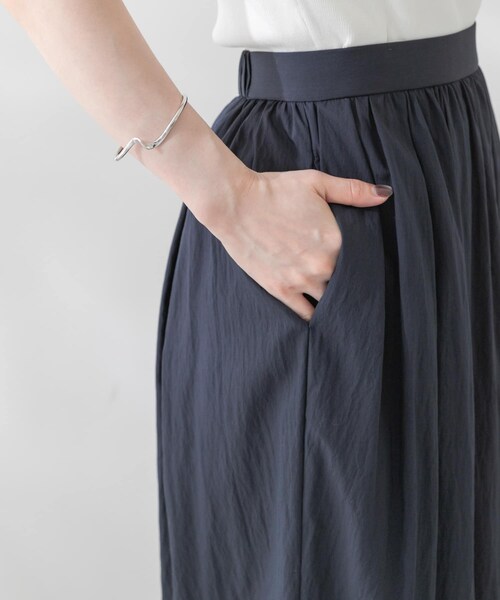 URBAN RESEARCH ROSSO（アーバンリサーチロッソ）の「撥水UVギャザーストレートスカート（スカート・レディース・white/pink/navy・FREE）」の16枚目の写真