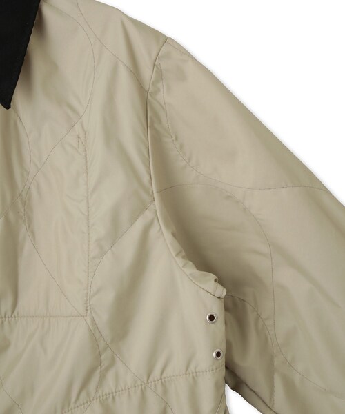 ADAM ET ROPE'(アダムエロペ)の「【J'aDoRe・店舗限定】【LAVENHAM(ラベンハム)】LAVENHAM_SIDE POCKET UNWADDED TEYNHAM WOMENS(ブルゾン・レディース・ブラック系/ベージュ系・10/8)」の20枚目の写真