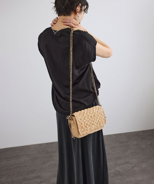 ADAM ET ROPE'（アダムエロペ）の「【J'aDoRe・店舗限定】【MAISON N.H PARIS（メゾンエヌアッシュパリ）】MARGOT（ショルダーバッグ・レディース・キナリ・F）」の4枚目の写真