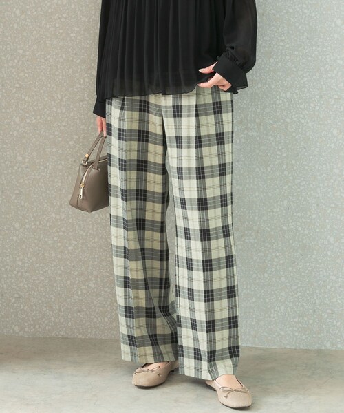 URBAN RESEARCH ROSSO（アーバンリサーチロッソ）の「カラーチェックワイドパンツ（その他パンツ・レディース・BLACK/GREEN・36/38）」の4枚目の写真