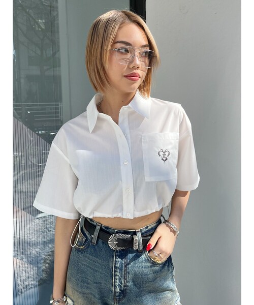 EVRIS（エヴリス）の「ワンポイントショートシャツ（シャツ/ブラウス・レディース・ホワイト/ブルー・F）」の3枚目の写真