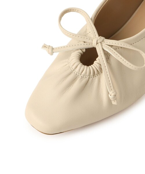 ROPE' PICNIC(ロペピクニック)の「リボンギャザーミドルヒールパンプス(パンプス・レディース・ブラック/キナリ・L/M/S)」の16枚目の写真
