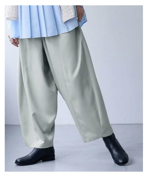 nissen（ニッセン）の「風まとうフロートイージーコクーンパンツ（静電防止）＜大きいサイズ有＞（パンツ・レディース・ネイビー/チャコール/カーキベージュ/ブルーグレー/ピンク・S~M相当/L~LL相当/3L~4L相当/5L~6L相当/8L~10L相当）」の2枚目の写真