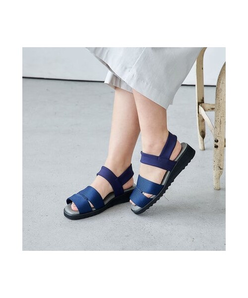 D'ICI(ディッシィ)の「モード エ ジャコモ ディッシィ MODE ET JACOMO D'ICI ストレッチフィットサンダル (サンダル・レディース・NV/BL/KH・220/22cm/225/22.5cm/230/23cm/235/23.5cm/240/24cm/245/24.5cm)」の13枚目の写真