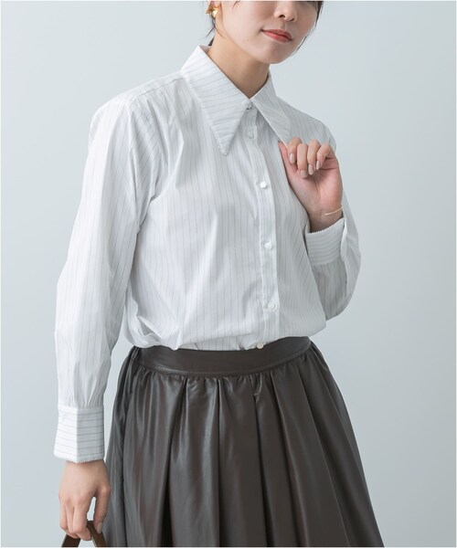 URBAN RESEARCH ROSSO（アーバンリサーチロッソ）の「F by ROSSO　トリミングレースビッグカラーシャツ（シャツ/ブラウス・レディース・OFF WHITE/NAVY/OW STRIPE・FREE）」の19枚目の写真