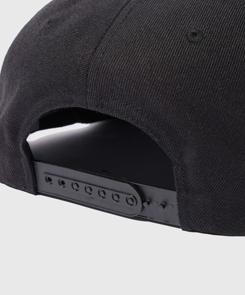 ADAM ET ROPE'(アダムエロペ)の「【Little Yarmouth/リトルヤーマス】AOI Embroidery Cap(キャップ・メンズ・ブラック・F)」の7枚目の写真
