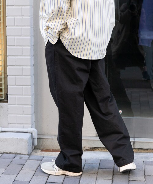 URBAN RESEARCH DOORS(アーバンリサーチドアーズ)の「FORK&SPOON フレンチドリルピグメントチノパンツ(チノパンツ・メンズ・BEIGE/INKBLACK・4/5)」の5枚目の写真